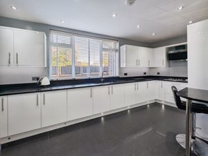 Photo 16- click for photo gallery